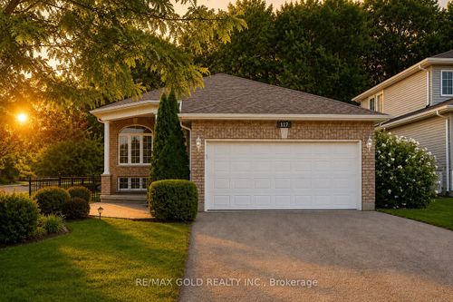 117 Wawinet St, Midland, ON, L4R5A9 | Card Image