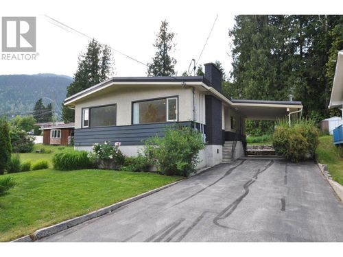1616 Vancouver St, Nelson, BC, V1L1E6 | Card Image