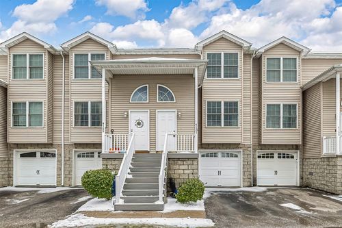 4131 Wood Hills Dr, Erie, PA, 16510-3469 | Card Image