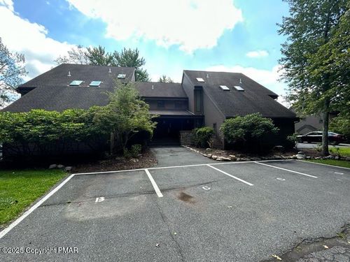 38C Sky View Dr, East Stroudsburg, PA, 18302 | Card Image