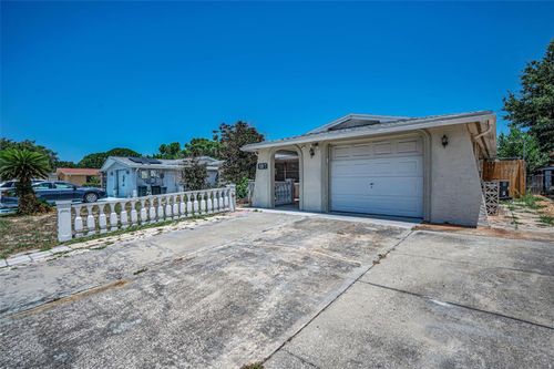 5817 10th Ave, NEW PORT RICHEY, FL, 34652-4741 | Card Image