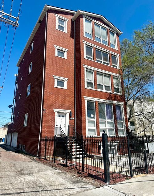 3-214 E 37th St, Chicago, IL, 60653-1071 | Card Image