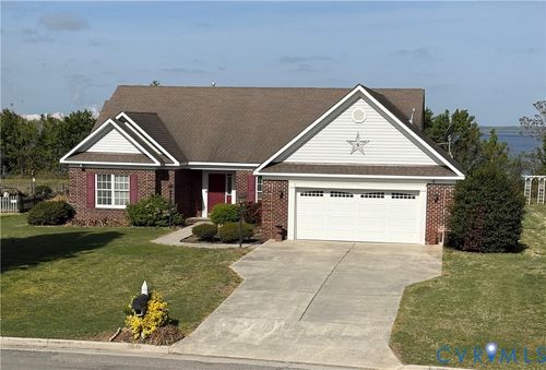 225 Lighthouse Pointe, North Prince George, VA, 23860-8202 | Card Image