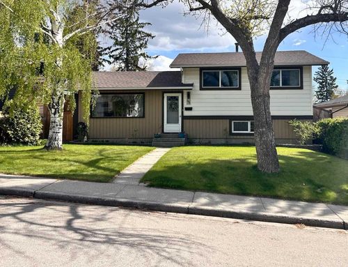 123 Franklin Dr Se, Calgary, AB, T2H0V3 | Card Image