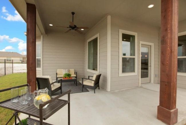 1558 Harwell Loop, House other with 4 bedrooms, 3 bathrooms and null parking in Kyle TX | Image 4