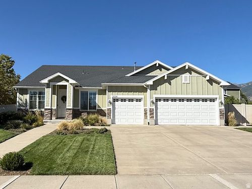 2054 Loveland Ct, Farmington, UT, 84025-2869 | Card Image