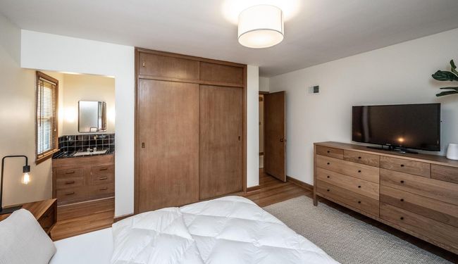 Another view of the owner's bedroom | Image 14