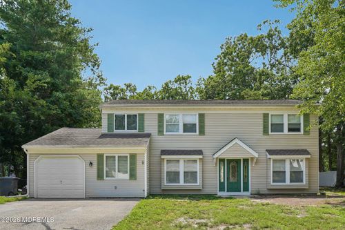 160 Stowe St, Toms River, NJ, 08753-2923 | Card Image