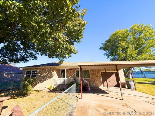 2231 E 32nd Pl N, Tulsa, OK, 74110-1118 | Card Image