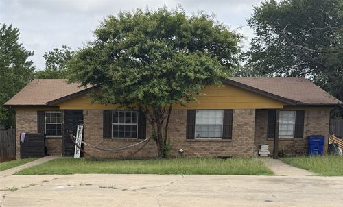 206 Pine Meadow Dr, Kennedale, TX, 76060-3256 | Card Image