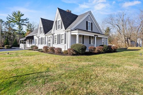 4 W Washington St, Hanson, MA, 02341-1021 | Card Image