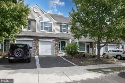 425 Elm Cir, CHALFONT, PA, 18914-1927 | Card Image