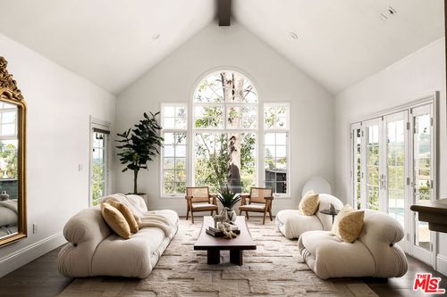 12917 Galewood St, Studio City, CA, 91604-4048 | Card Image