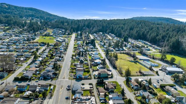 8118 York Ave, House other with 2 bedrooms, 1 bathrooms and 2 parking in Crofton BC | Image 41