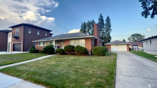 5642 Mcmillan St, Dearborn Heights, MI, 48127-2433 | Card Image