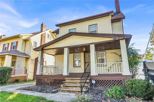 945 Nela View Rd, Cleveland Heights, OH, 44112-2355 | Card Image