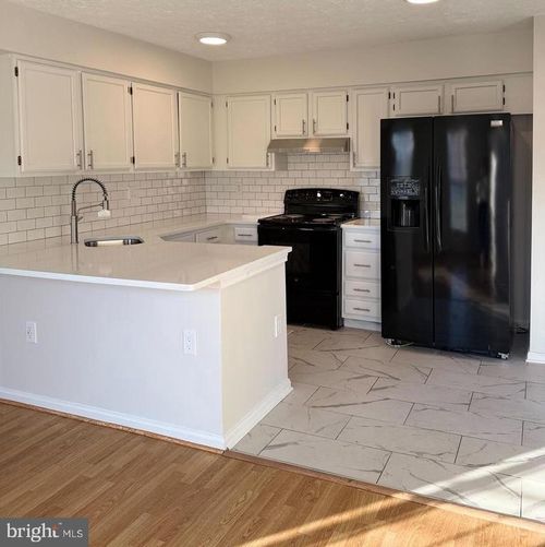 2401 W Rosecroft Village Cir, OXON HILL, MD, 20745 | Card Image