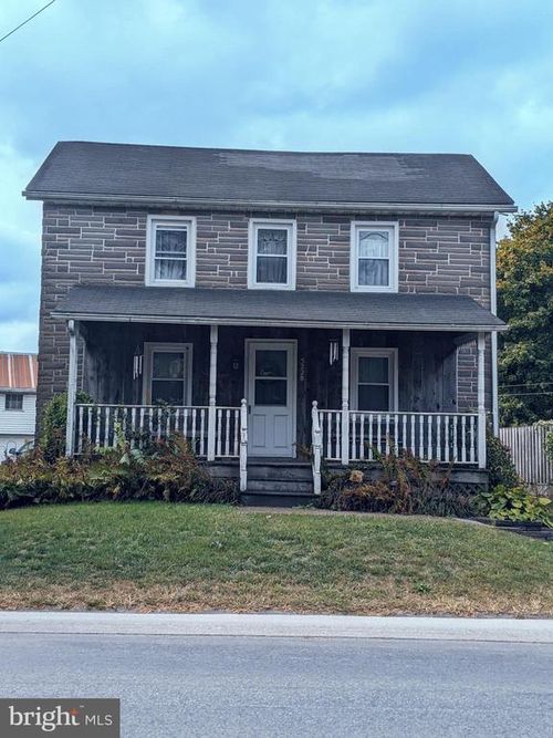 5228 Old Philadelphia Pike, KINZERS, PA, 17535-9737 | Card Image
