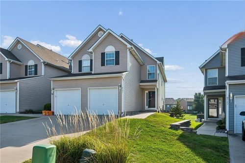 9747 Lewis Ave, Kansas City, MO, 64157-7803 | Card Image