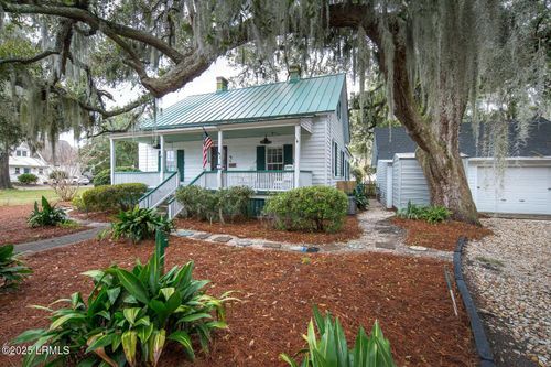 1003 London Ave, Port Royal, SC, 29935-2411 | Card Image