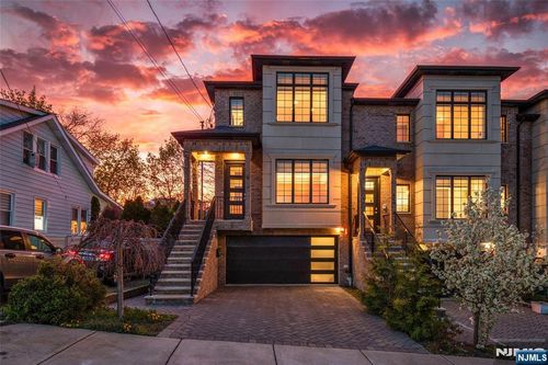 519 Walnut St, Fort Lee, NJ, 07024-2917 | Card Image