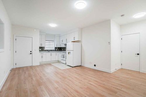 17800 Barnston, Surrey, BC, V3X0E2 | Card Image