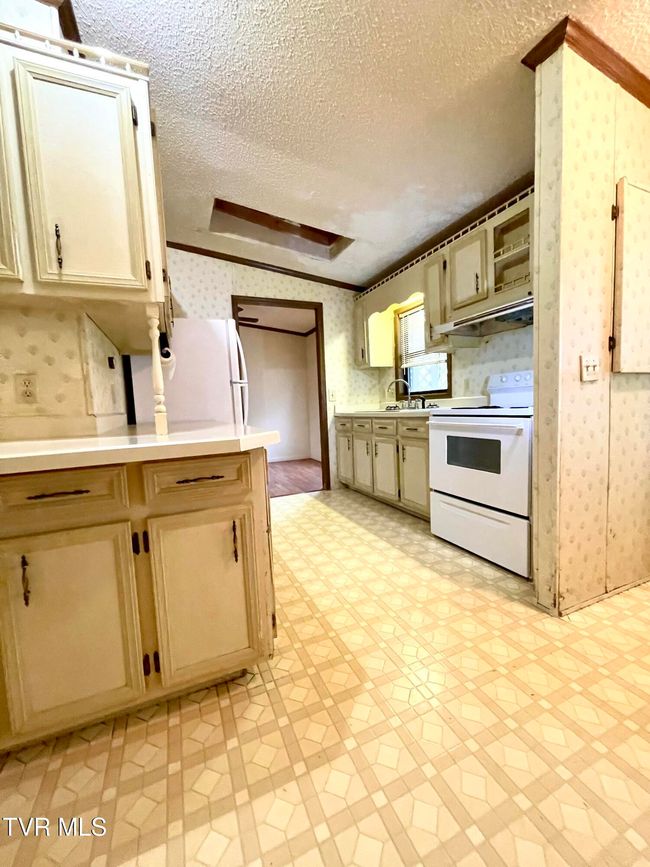 446 Bethel Rd, House other with 3 bedrooms, 2 bathrooms and null parking in Nickelsville VA | Image 5