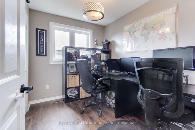 169 King St, House other with 4 bedrooms, 3 bathrooms and 6 parking in Mount Albert ON | Image 21