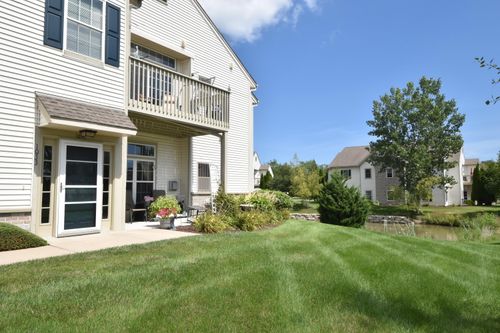 1033 Hastings Ct, Mount Pleasant, WI, 53406-7005 | Card Image