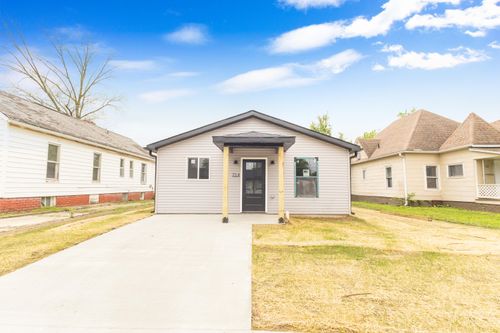 714 Franklin St, Moberly, MO, 65270-3334 | Card Image