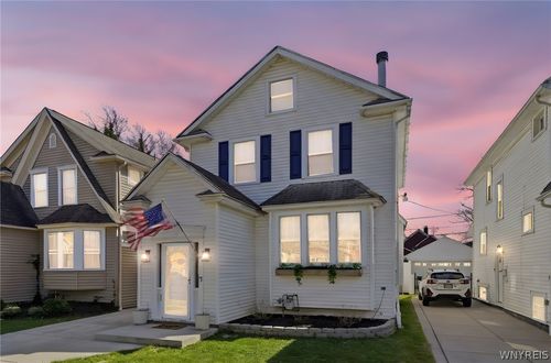 17 Crosby Ave, Buffalo, NY, 14217-2409 | Card Image