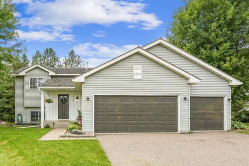 530 Johnson Pkwy, Hammond, WI, 54015-9677 | Card Image