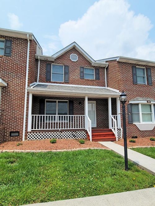 807B Edgemont North St Ne, Abingdon, VA, 24210-3965 | Card Image