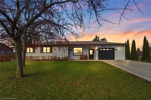 {{alt}} | Card Image