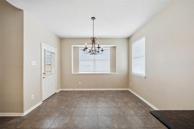 Kitchen Nook | Image 17