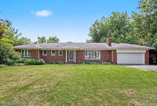 2888 Colonial Way, Bloomfield Hills, MI, 48304-1627 | Card Image