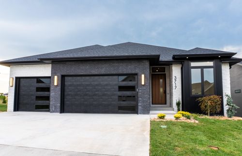 3717 E Woodhue St, Springfield, MO, 65802-6293 | Card Image