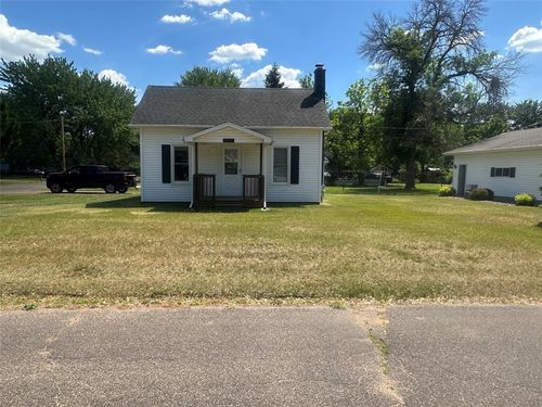 301 Cliff St, Chippewa Falls, WI, 54729-3010 | Card Image