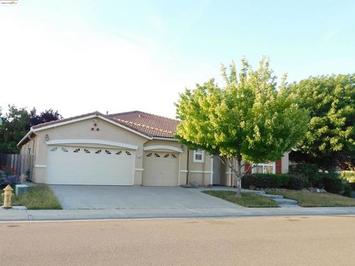 3069 Nicoletta Ln, Stockton, CA, 95212-3145 | Card Image