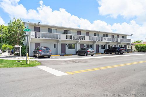 8-720 Ne 7th St, Hallandale Beach, FL, 33009-3557 | Card Image