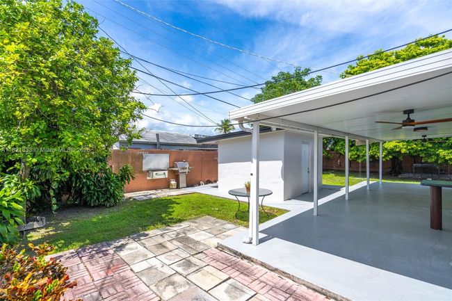 11030 Sw 42 Nd St, House other with 3 bedrooms, 3 bathrooms and null parking in Miami FL | Image 27