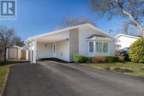 21 Linden Avenue, Charlottetown, PE, C1A5Y7 | Card Image