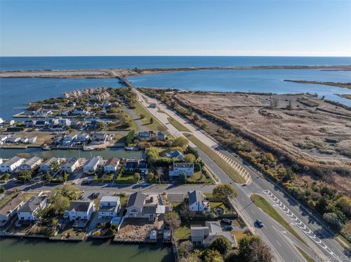 7 Fairlawn Ct, Shirley, NY, 11967-4403 | Card Image