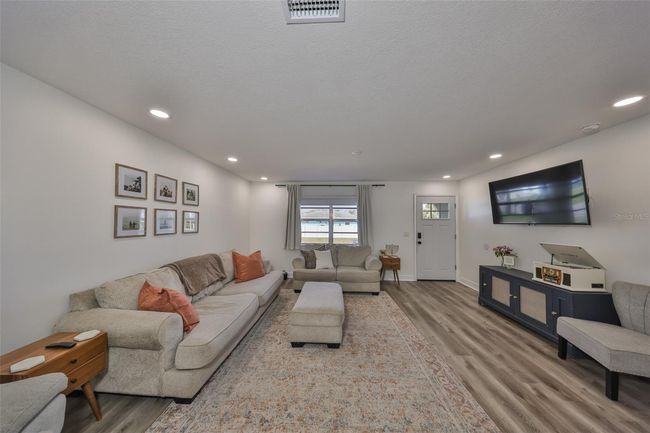 6333 Spanish Main Dr, House other with 2 bedrooms, 2 bathrooms and null parking in APOLLO BEACH FL | Image 10