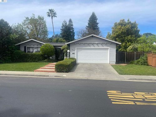 7819 Highland Oaks Dr, Pleasanton, CA, 94588-4226 | Card Image