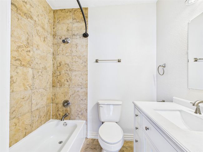 927 Centre St, House other with 3 bedrooms, 2 bathrooms and null parking in Dallas TX | Image 9