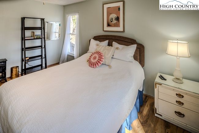 202 Cliffside Ln, House other with 4 bedrooms, 3 bathrooms and null parking in Seven Devils NC | Image 34