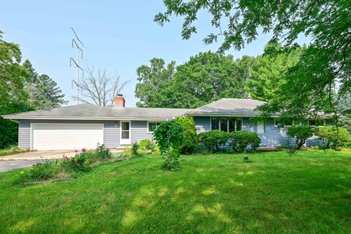 11737 N Ridgeway Ave, Mequon, WI, 53097-3019 | Card Image