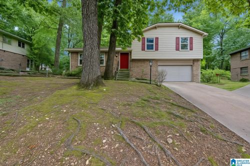 635 16th Terrace Cir Nw, CENTER POINT, AL, 35215-5327 | Card Image