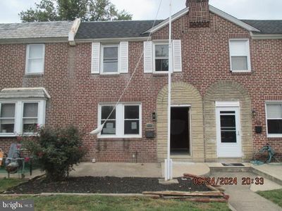 218 Bridge Street, Townhouse with 3 bedrooms, 2 bathrooms and null parking in DREXEL HILL PA | Image 1